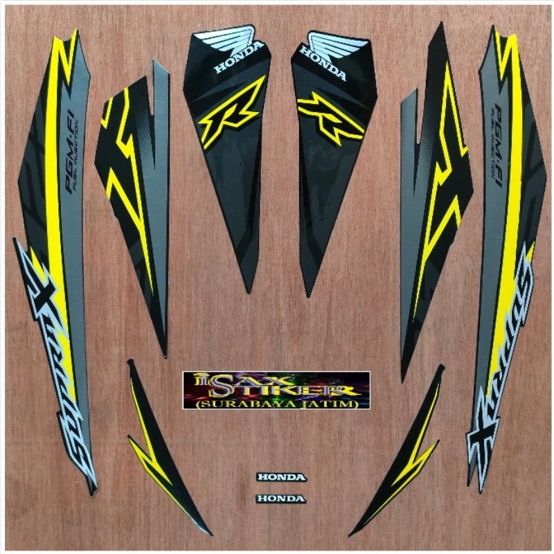 Stiker supra 125 r striping   Honda Supra X 125 R FI hitam hijau tahun 2018 2019 list body supra 125