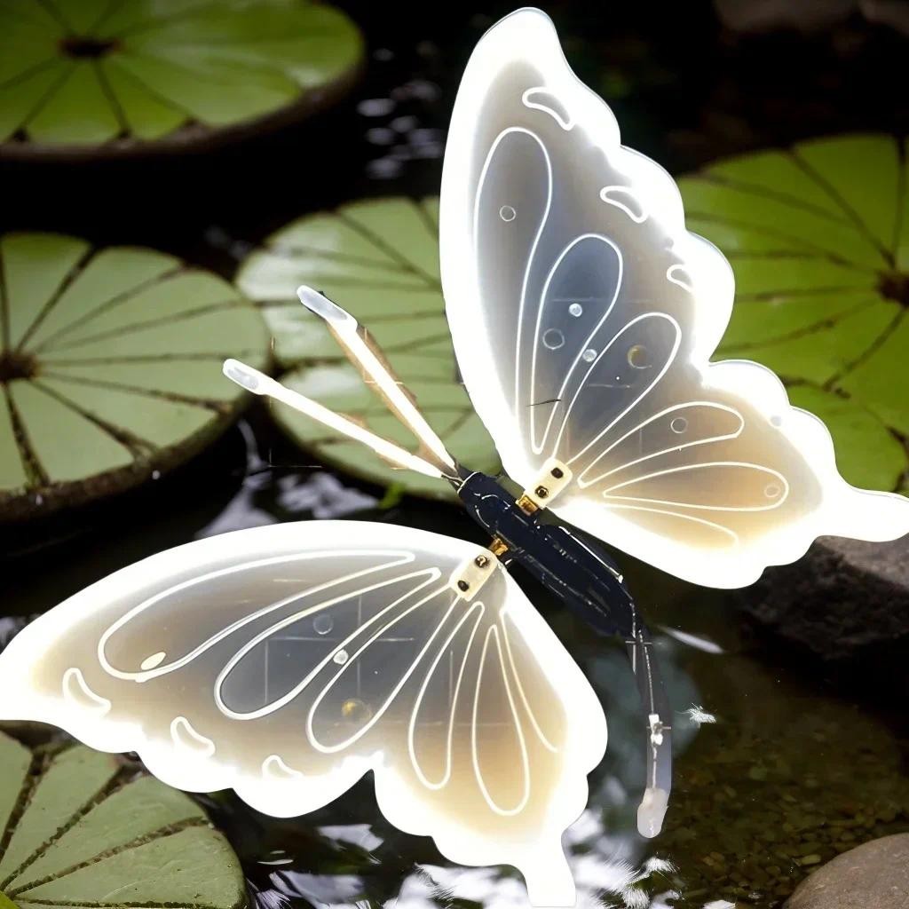 

2 Pieces of LED Outdoor Lights Holiday Party Decorations Glowing Butterfly Wall Hanging for Party Decoration