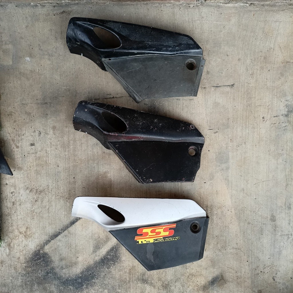 Cover Tutup Aki Tepong Aki Accu Yamaha FizR Vega R Original