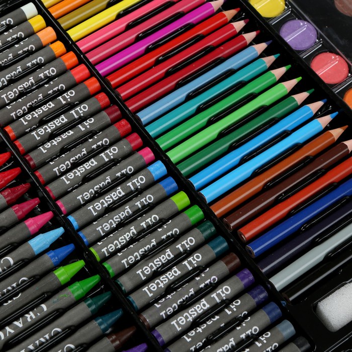 

Alat Mewarnai Crayon set 150