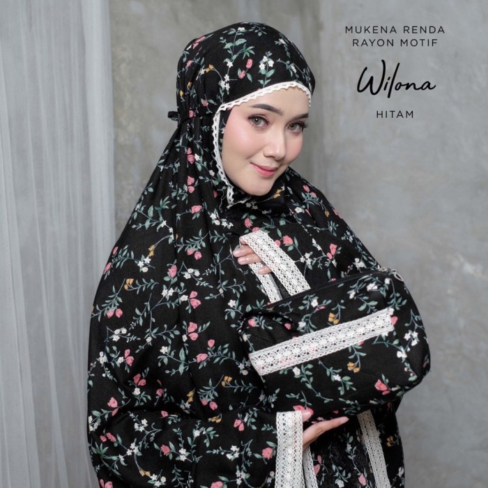 Terlaris ✨ -Mukena Renda Rayon Motif Dewasa Traveling Wilona - Hitam