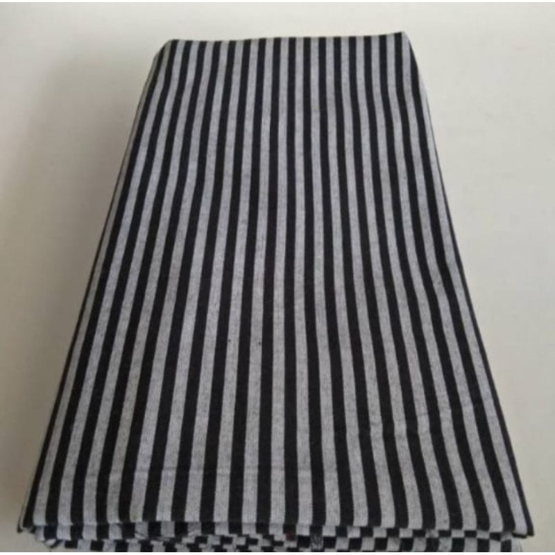 Baju Kain Lurik Monocrome Hitam Putih garis kecil