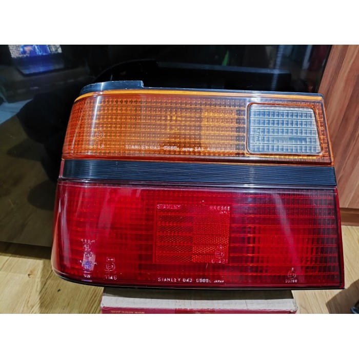 Lampu Stoplamp Belakang KIRI Mazda 626 GLX 86-87