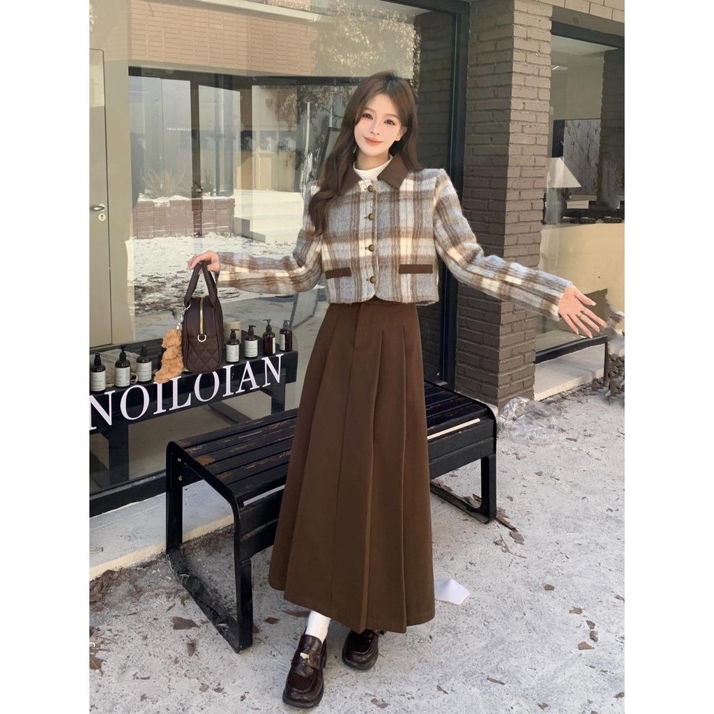 Woolen short jacket+pleated long skirt