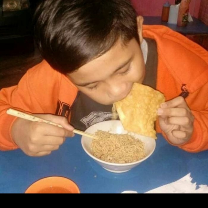 

Mie Mentah Keriting Telur Super Untuk Mie Ayam/Bakmie