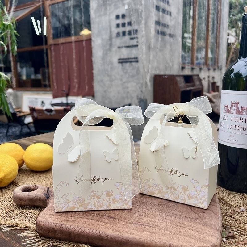

D - LUCKY KOTAK SOUVENIR KUPU-KUPU BOX NIKAHAN WEDDING KADO ULANG TAHUN