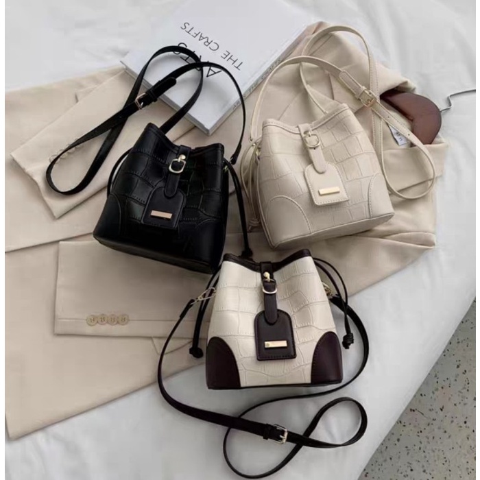 Promo - Sling Bag GD57547 Tas Selempang Serut Croco Wanita Modis t Murah - Sedia tas wanita tas keki