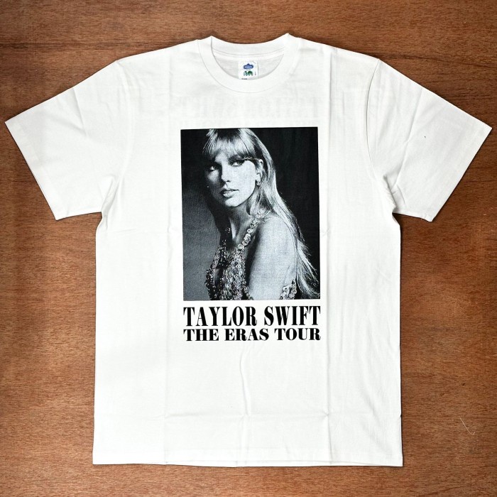 KAOS BAND / TSHIRT BAND - TAYLOR SWIFT THE ERAS TOUR - BOOTLEG - M