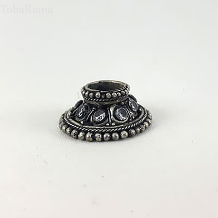 

Mendak Keris Model Kendit Hiasan Batu Zircon Asli antik