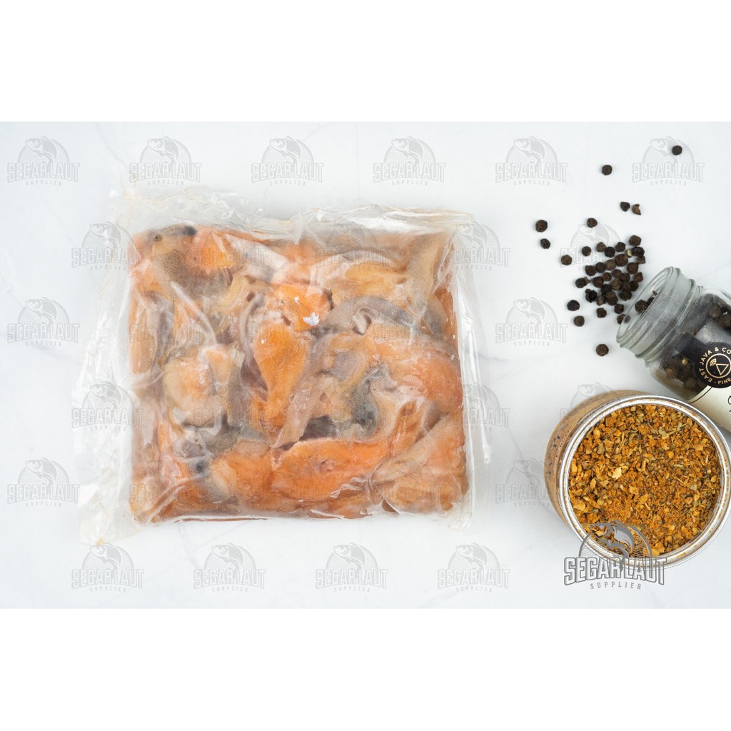 

SALMON BELLY | LEMAK SALMON | TETELAN SALMON | 500 GR i FROZEN FOOD HALAL DIJAMIN ORI