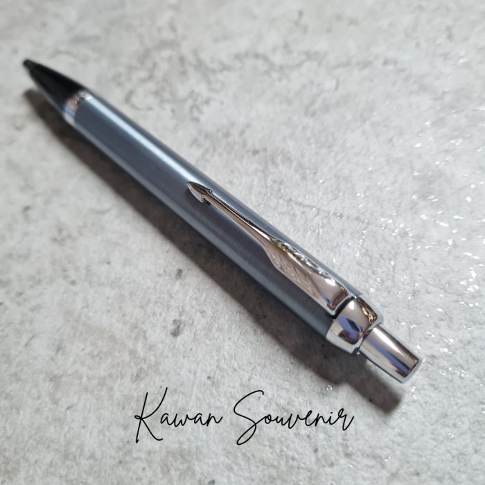 

Pulpen Parker Original IM New Light Blue Grey Chrome Trim BP - Isi Hitam