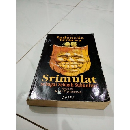 SRIMULAT SEBAGAI SEBUAH SUBKULTUR-ANWARI