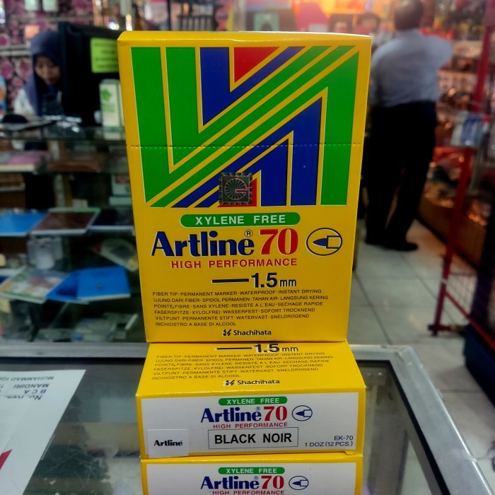 

spidol artline 70 black permanent isi 12