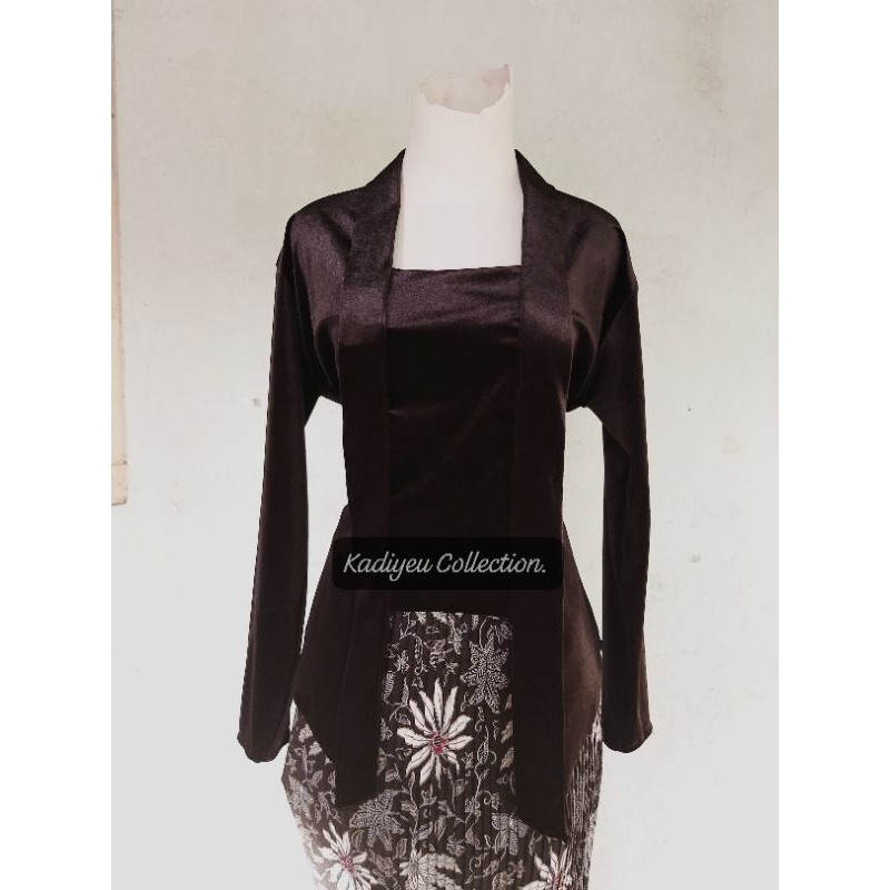 Kebaya Kebaya Kutubaru / Kebaya Kutubaru Bludru