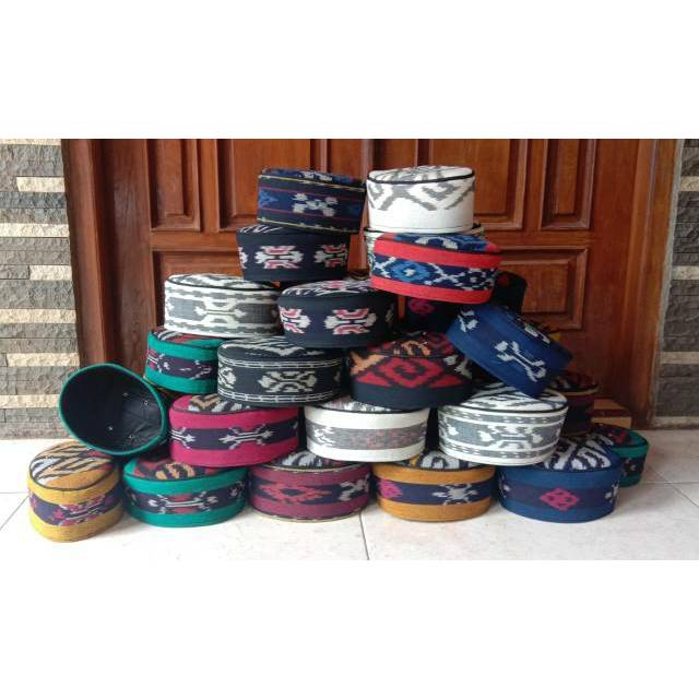 PECI / SONGKOK ETNIK TENUN MOTIF SUMBA NTT BIMA TORAJA, TROSO