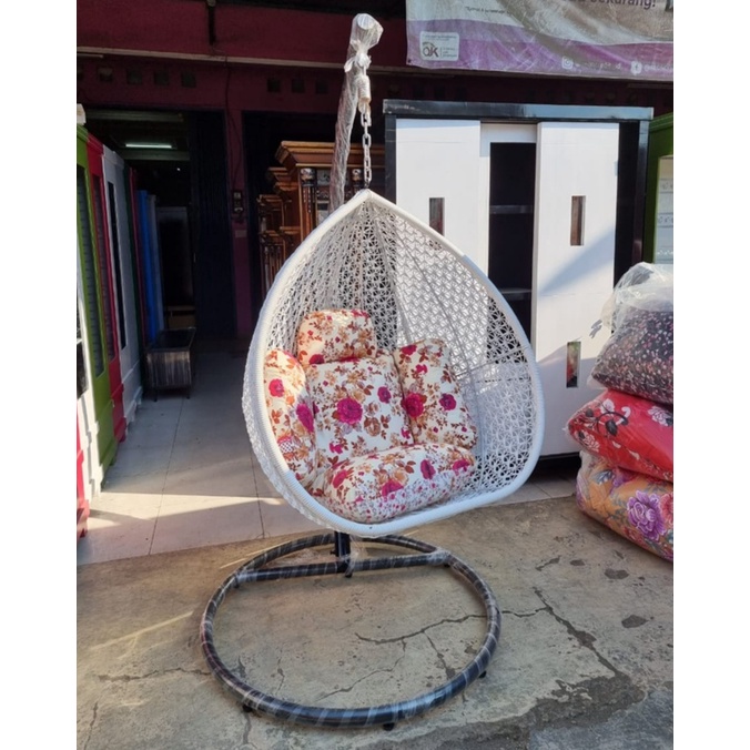(FREE ONGKIR) Kursi Gantung Rotan Sintetis / Ayunan Rotan / Kursi Taman 1