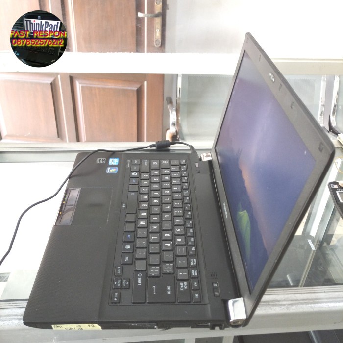 laptop bekas Toshiba r741 core i5 Gen2 ram 4Gb