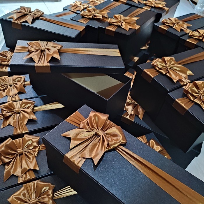 

KOTAK KADO HAMPERS BOX HADIAH SPESIAL BOX TUMBLER / BOTOL HARDBOX - HitamPitaHitam, 20x10x10cm