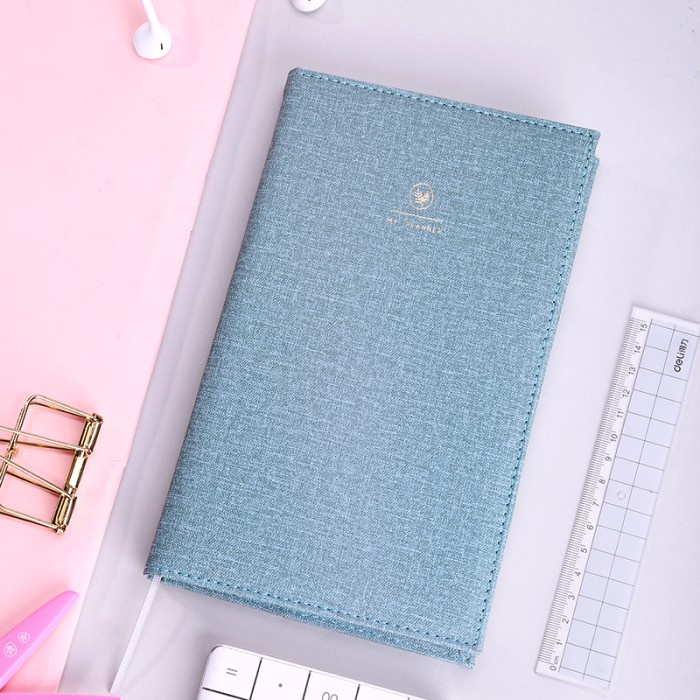 

Deli Hard Cover Notebook / Buku Catatan / Agenda / Planner A5 SZ602 - Biru
