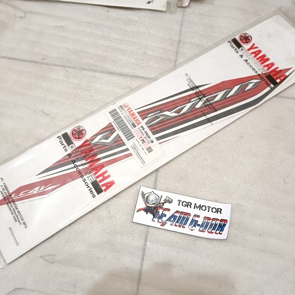 striping sticker stiker polet cover kaper kiping samping bawah sayap kiri lis atas ori original yama
