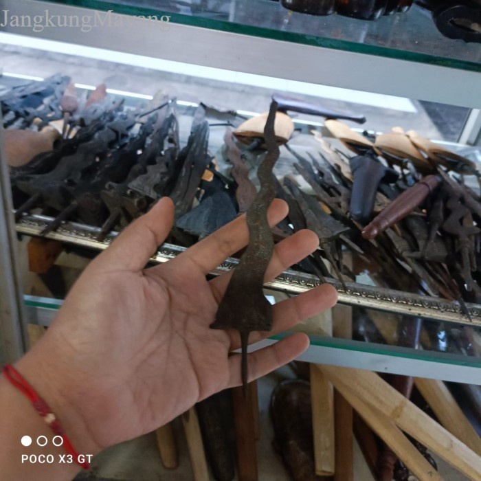 

ajimat keris sempono patrem sepuh majapahit Murah Meriah JD antik