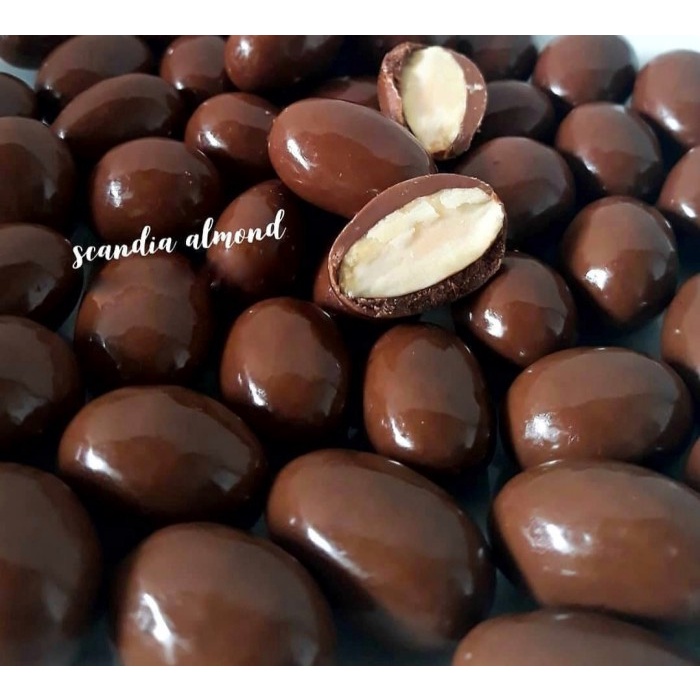 

Coklat Scandia Almond / Coklat Delfi / Silverqueen / Coklat Kiloan - 1/4 kg