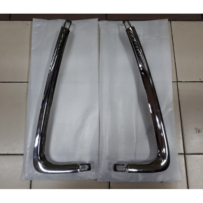 Garnish Grill Bemper Crum Kiri Kanan Mitsubishi Outlander 2012 - KIRI berkualitas