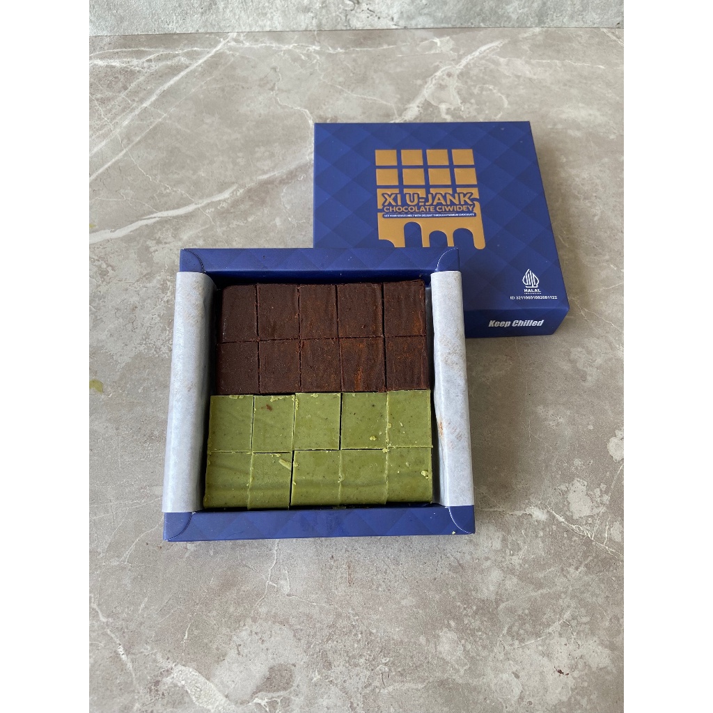 

XIUJANK NAMA MIX MATCHA DARK CHOCOLATE