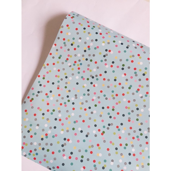 

Kertas kado premium polkadot biru warna warni