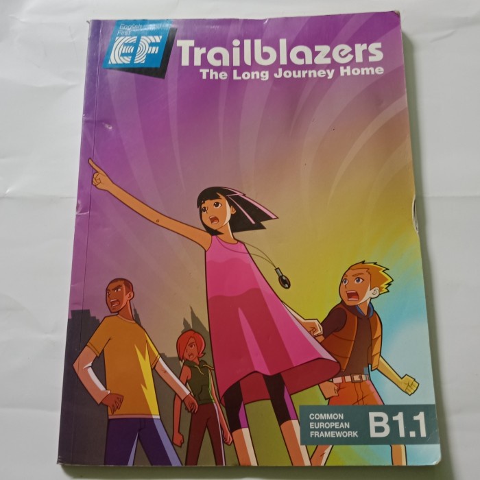 Buku EF Trailblazers The Long Journey Home Book 6