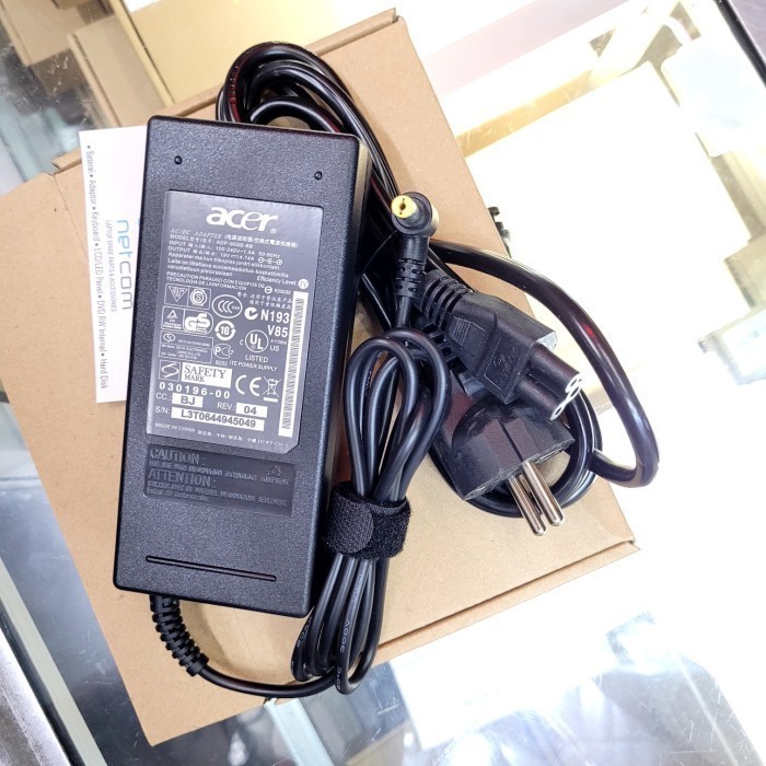 Adaptor Charger LAPTOP Acer Aspire 5951 5951G-9816 8951 8951G-9600 90W netcomp