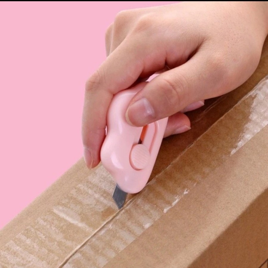 

19A. Cutter Mini Awan Lucu Unboxing Paket Gantungan Kunci Pisau Silet ATK