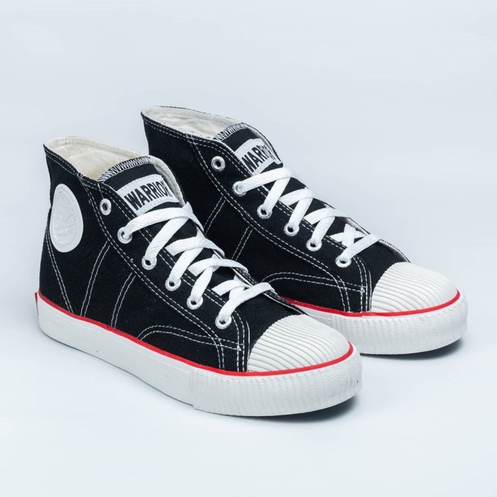 Sepatu WARRIOR CLASSIC High Cut Sneakers Sekolah Kanvas Kasual Pria - Hitam Putih, 37