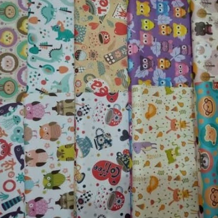 

Kertas Kado Motif Random
