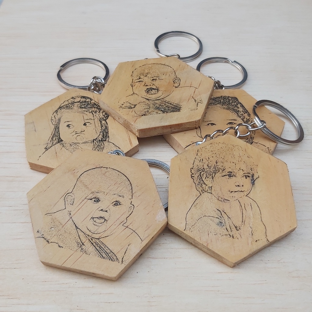 Gantungan kunci lukisan foto SKETSA mediia kayu SEGI 6