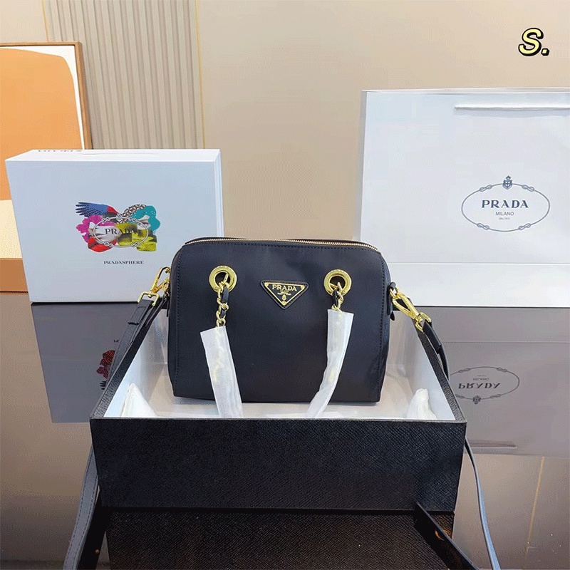 Original 2024 New (with Gift Box) prada Popular Nylon Pillow Bag in Summer Simple Casual Messenger B