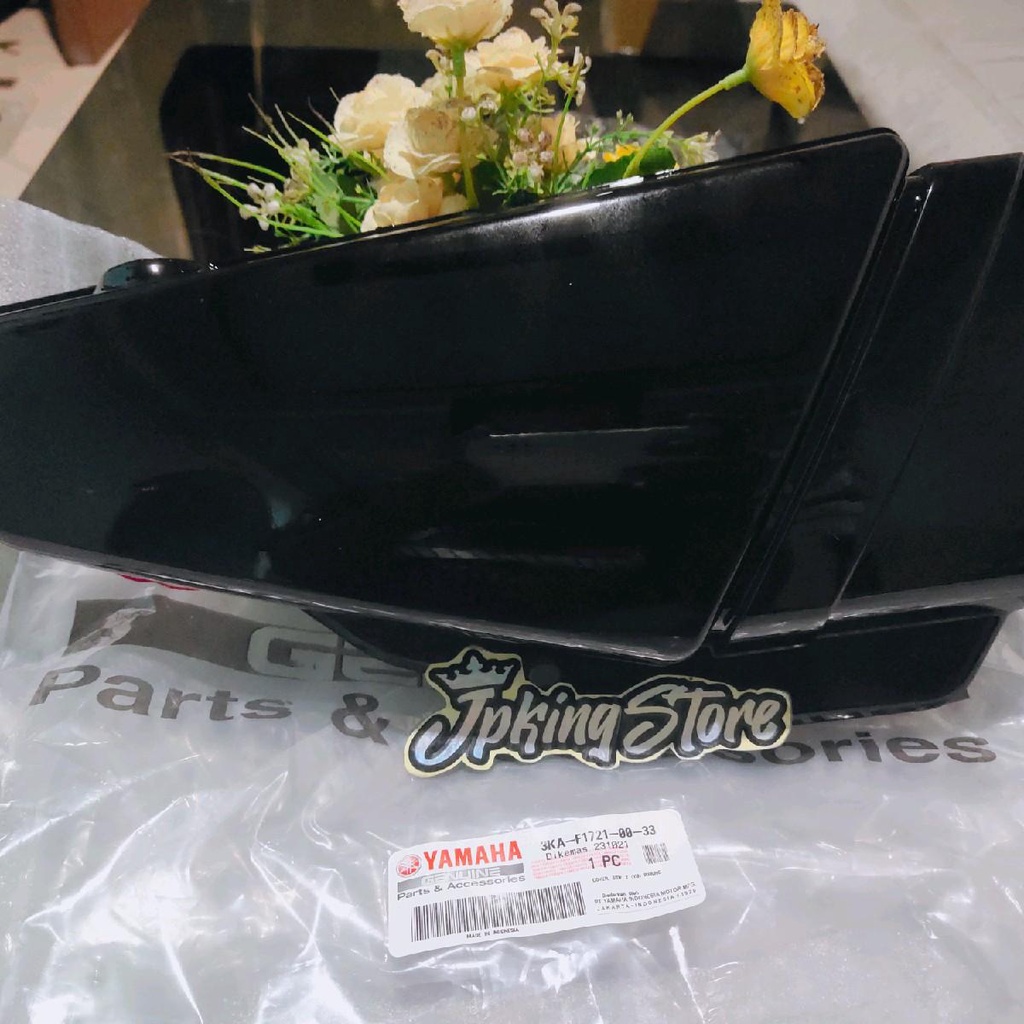 BOK AKI BOX ACCU COVER BODY SAMPING ORIGINAL YAMAHA RX-KING NEW YGP