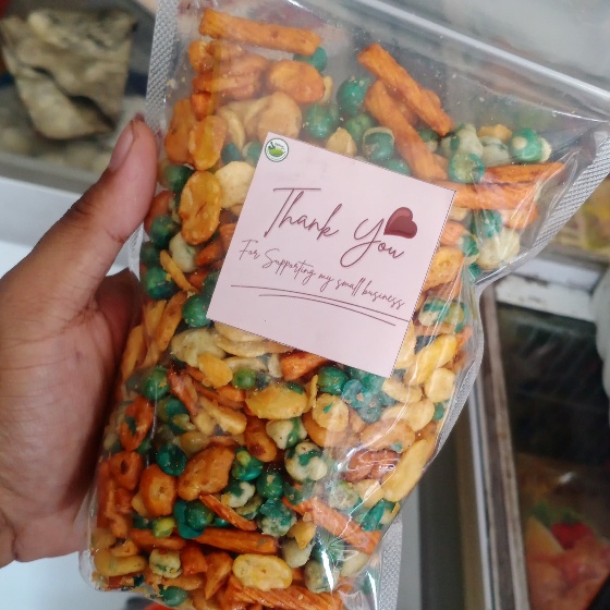 

MIX NUTS I CAMPURAN kacang tanah, almond, walnut, kacang Brazil, kacang mete, hazelnut - KEMASAN POUCH CEMILAN ENAK - CAMPURAN KACANG ENAK