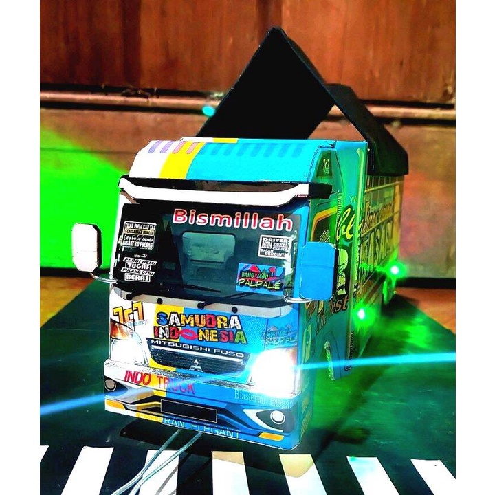 Miniatur Truk Oleng kayu asli Primasari