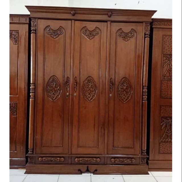 Almari Pakaian Kayu Jati Asli/Lemari Minimalis Asli