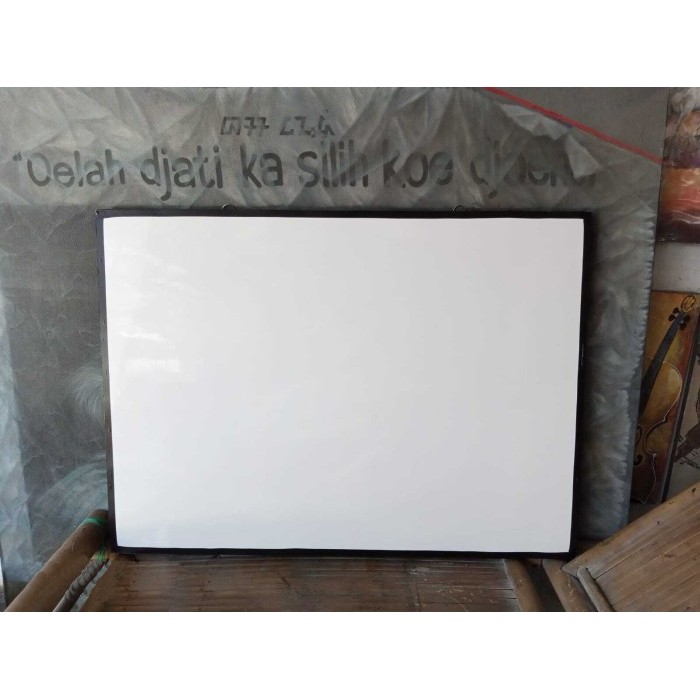 

Papan tulis putih melamin white board ukuran 90x150 cm