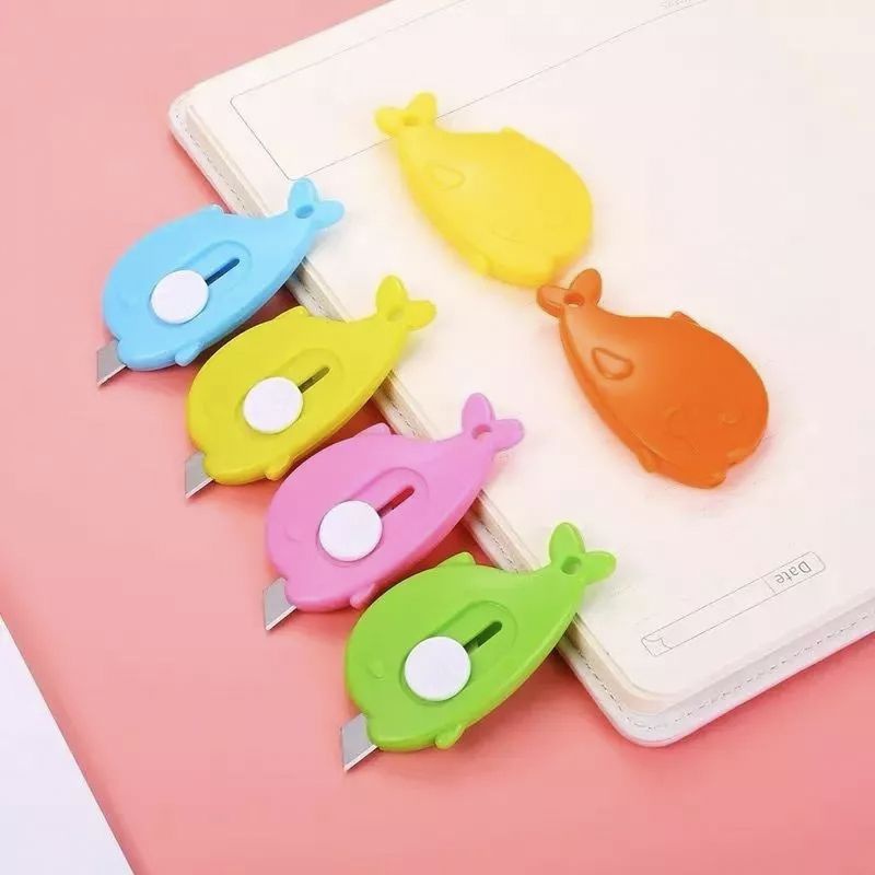 

(Ecer) Pisau Cutter Kecil Karakter / Pemes / Silet