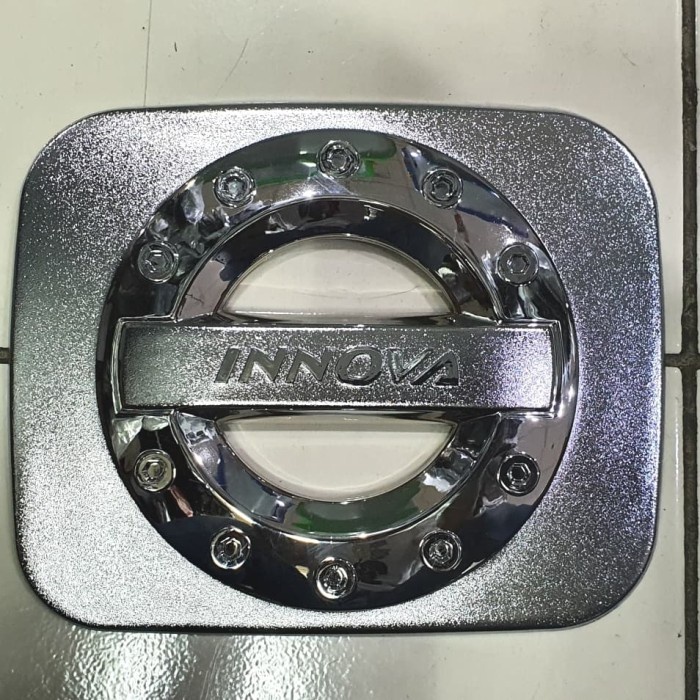 Tank cover bensin INNOVA 2005-2015 warna chrome Aksesoris mobil