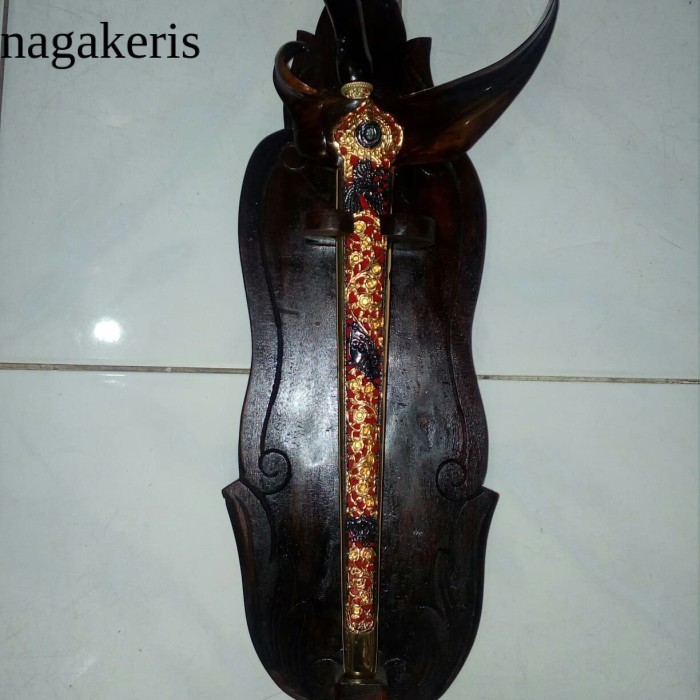 

Blawong tempat keris minimalis antik