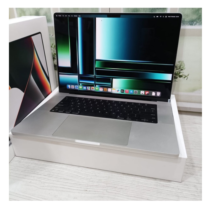 MacBook Pro M1 PRO 2021 16 GB/1 TB, 16 Inci Second Original