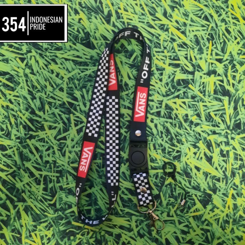 

lanyard VANS lanyard DISTRO gantungan kunci OFF THE WALL / name tag id card kartu nama / tali lanyard gantungan leher MOTIF DADU RUBIK HANDPHONE