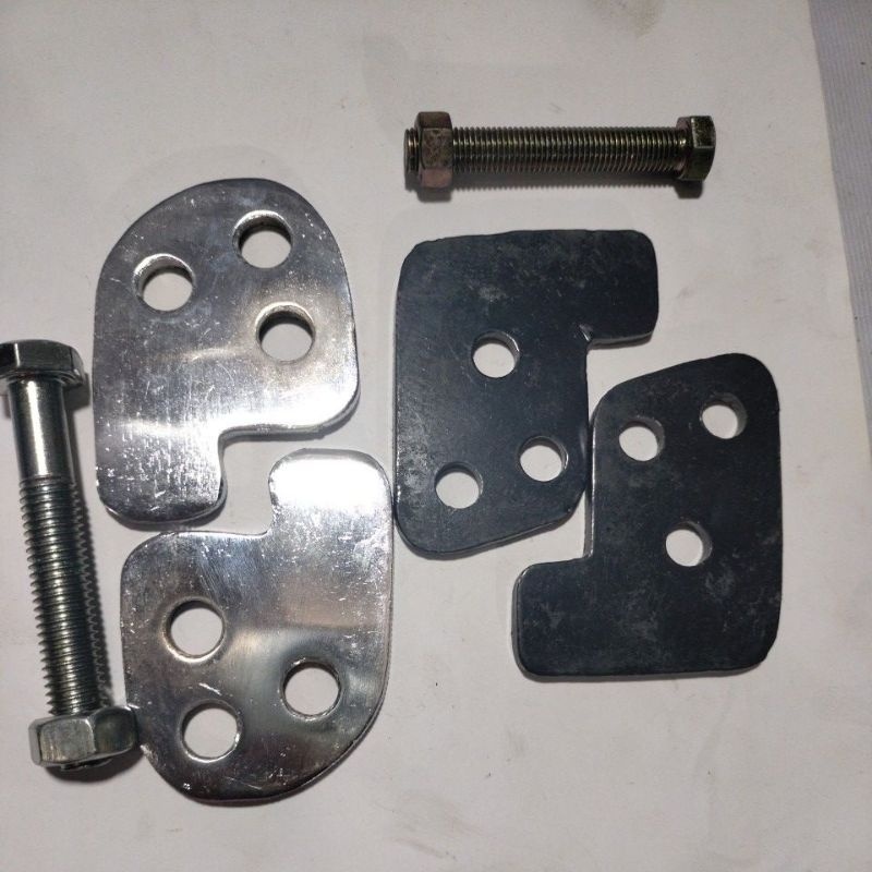 PENINGGI SHOCK BELAKANG MOTOR MEGA PRO NEW POLES MEGA PRO NEW HITAM