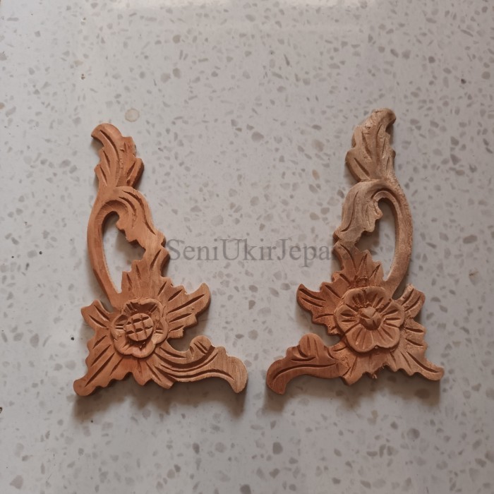 ornamen ukir ukiran kayu sudut ukir tempel SU3243