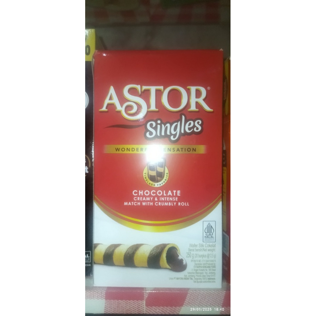 

Astor singles wafer roll 1box