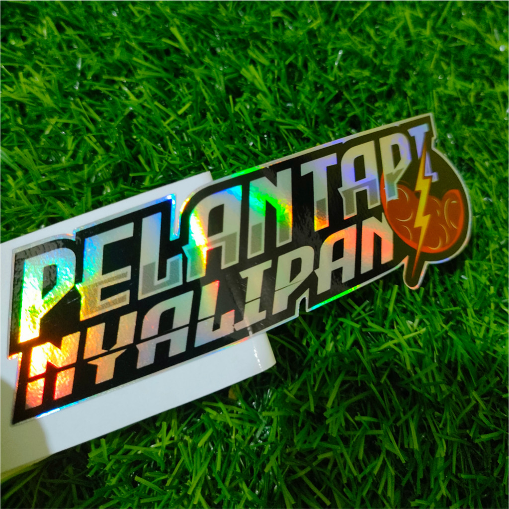 

Stiker viral | kata-kata | pelan tapi nyalipan | vinyl Glossy/Hologram stiker potongan presisi terbaru stiker kecil pelan tapi nyalipan